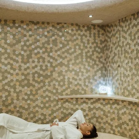 Molfar & карпати Hotel