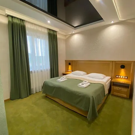 Molfar & карпати Hotel