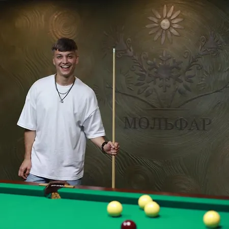 Hotel Molfar & карпати