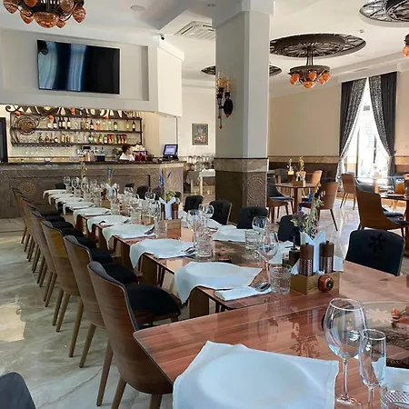 Molfar & карпати 5*