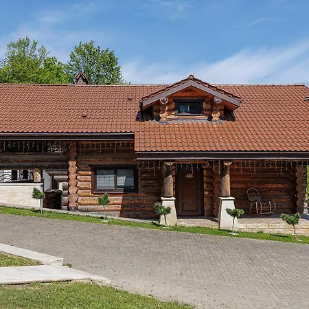 Hotel Molfar & карпати