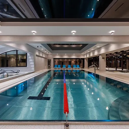 Molfar & карпати Hotel 5*