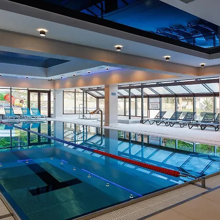 Molfar & карпати Hotel