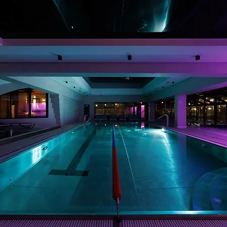Molfar & карпати Hotel