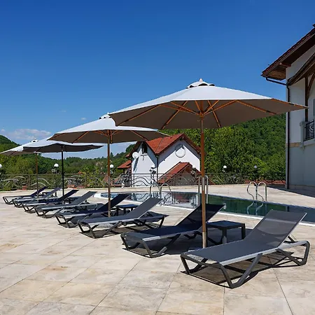 Hotel Molfar & карпати 5*