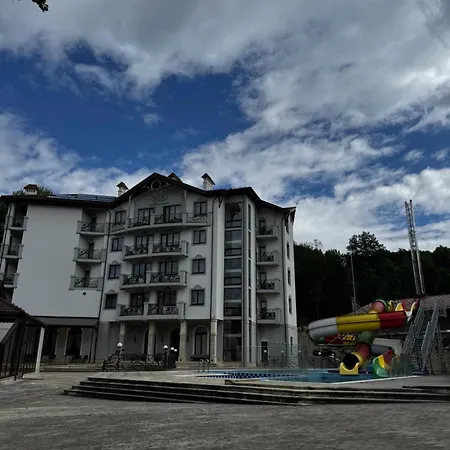 Hotel Molfar & карпати 5*