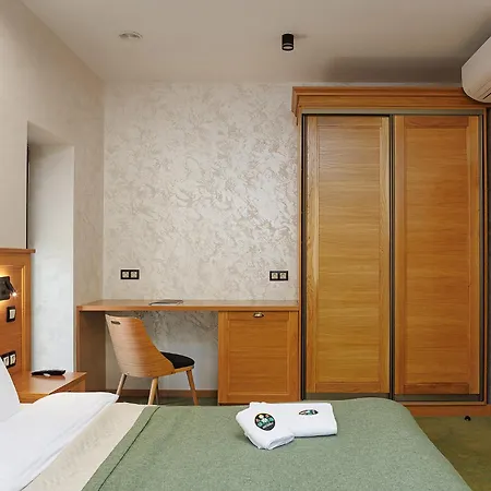 Molfar & карпати Hotel Saján