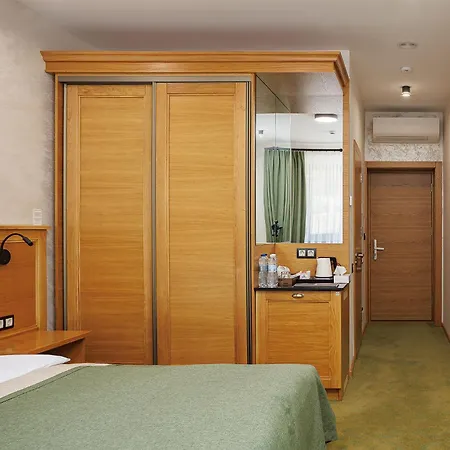 Molfar & карпати 5* Saján