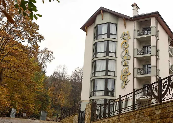 Molfar & карпати 酒店 5*