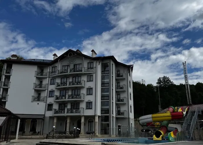 Hotel Molfar & карпати 5*