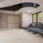 ホテル Molfar & карпати 5*