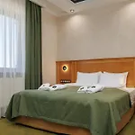 ホテル Molfar & карпати 5*