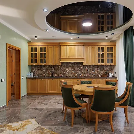 Molfar & карпати Otel