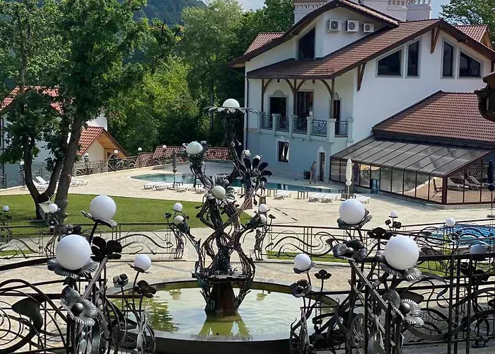 Molfar & карпати Otel Shayan
