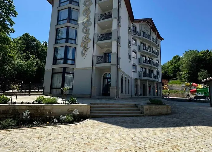 Otel Molfar & карпати